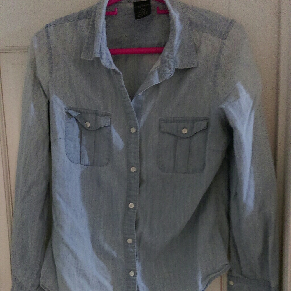 SOLD Chambray top, size medium